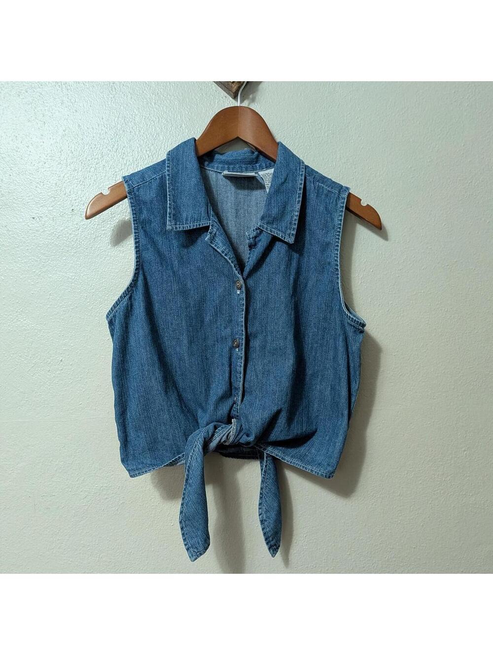 Vintage 1990s Studio Ease Denim Tie Front Cropped Sleeveless Button Up Top Small